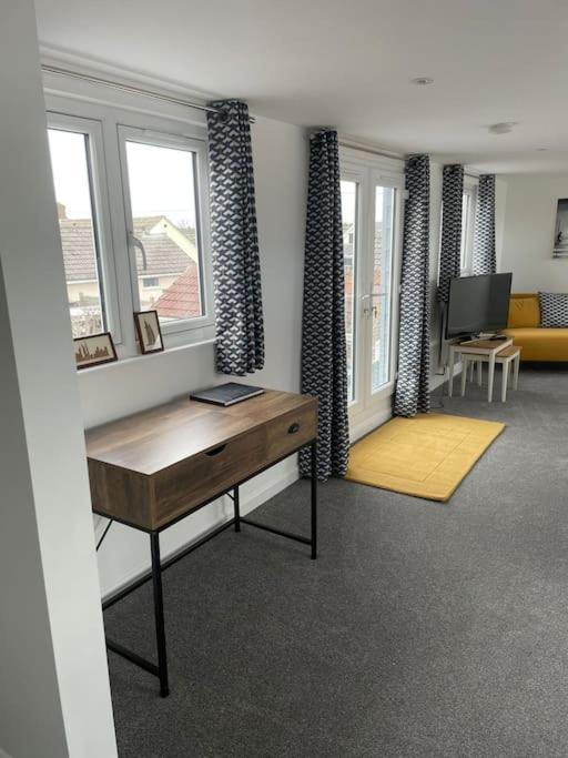 Seascape - Stylish Modern Apartment Barton on Sea Exterior foto